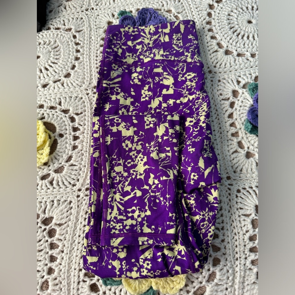 GUC athletic leggings